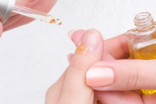 خواص روغن آرگان برای پوست، مو و ناخن 8 خواص روغن آرگان برای رشد ناخن